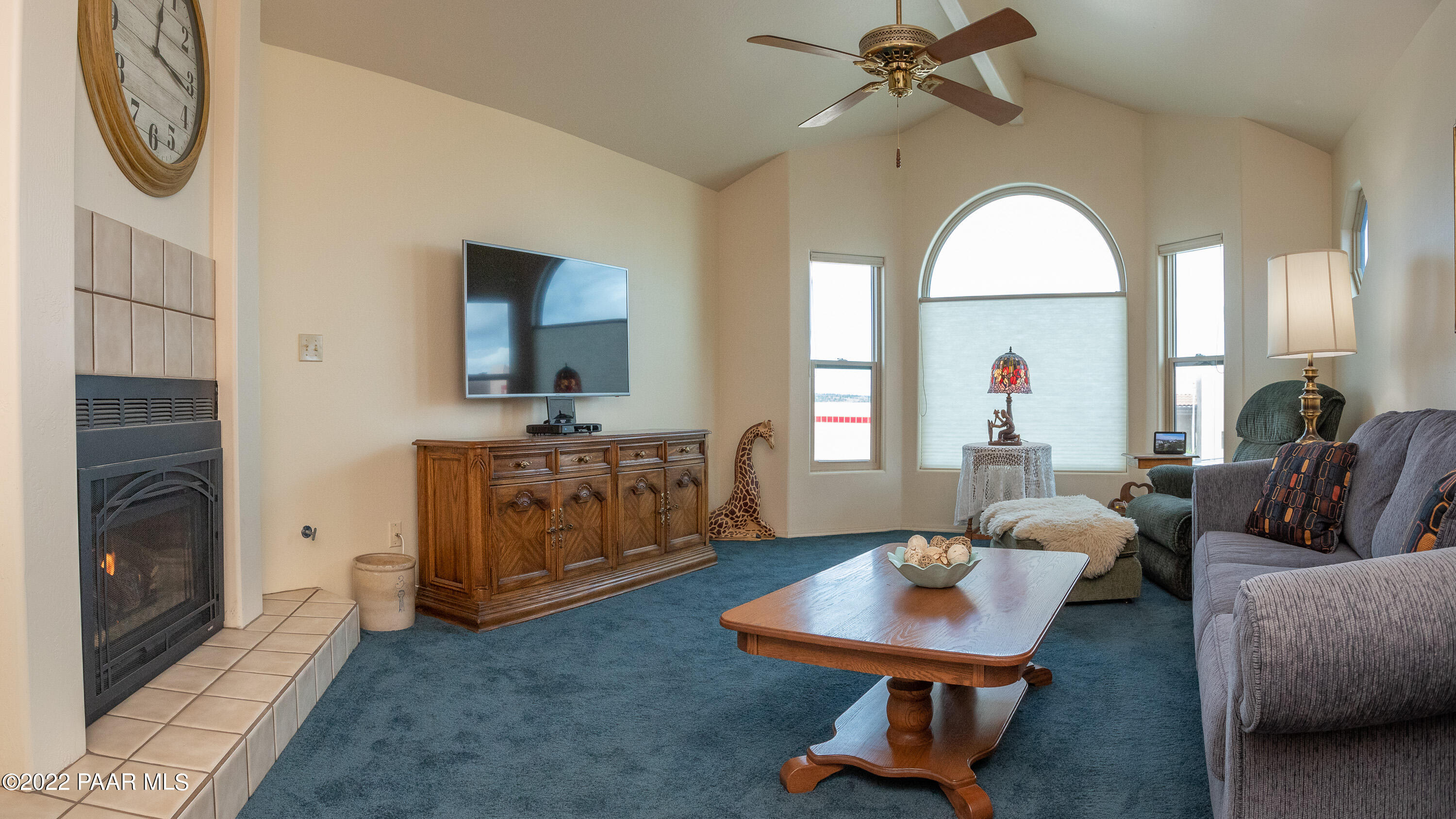 2734 College Heights Road Prescott, AZ 86301 - Photo 7 of 45 Living Room