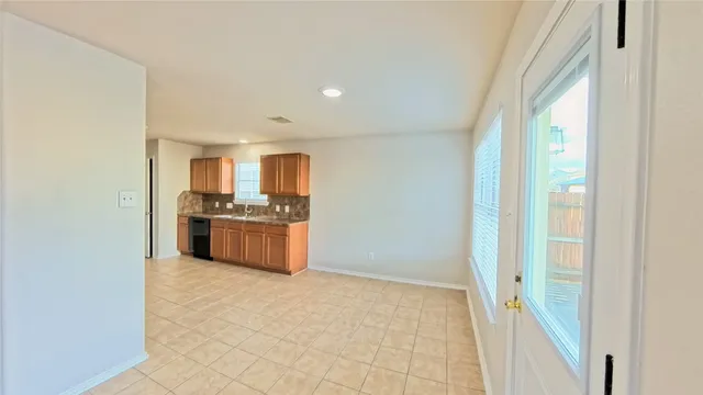 $2,400 | 2843 Maybrook Hollow Lane, Houston, TX 77047