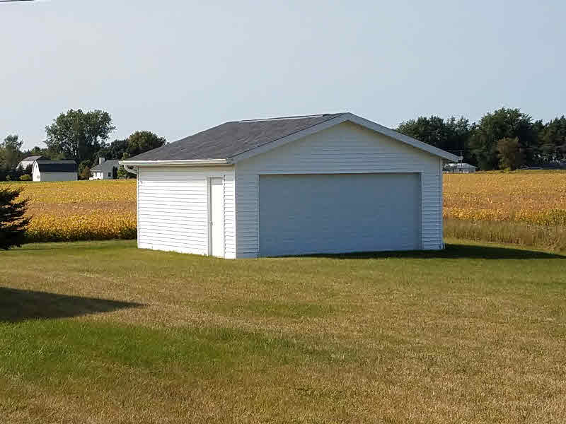 2076 South Nine Mile Road Kawkawlin, MI 48631 - Photo 2 of 12
