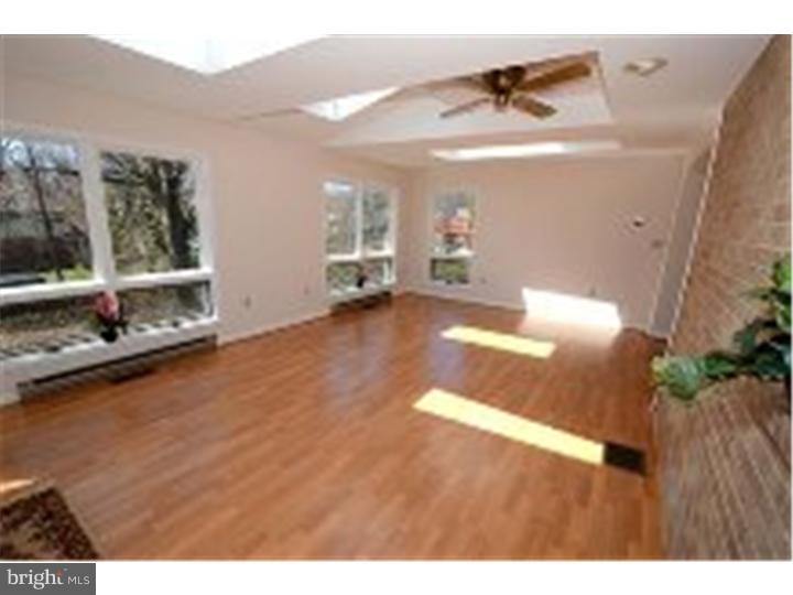 2400 Silverside Road Wilmington, DE 19810 - Photo 5 of 17 Sun Room