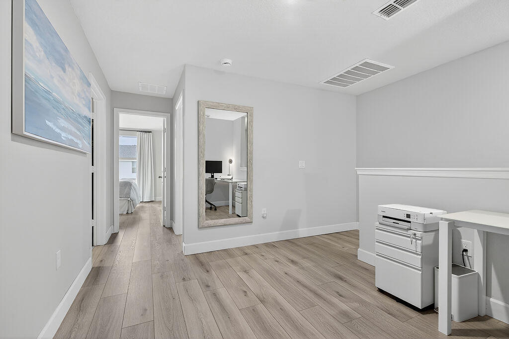 5696 Southeast Edgewater Circle Stuart, FL 34997 - Photo 20 of 29 Loft