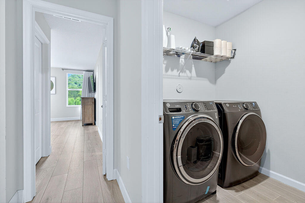 5696 Southeast Edgewater Circle Stuart, FL 34997 - Photo 21 of 29 Laundry Room