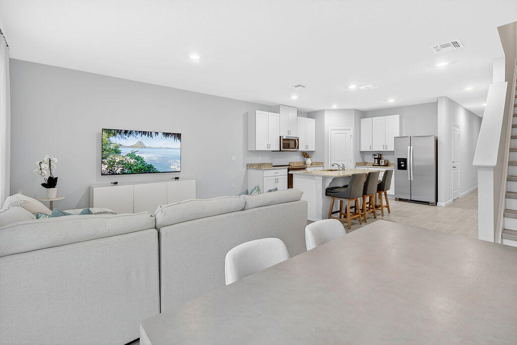 5696 Southeast Edgewater Circle Stuart, FL 34997 - Photo 8 of 29 Great Room