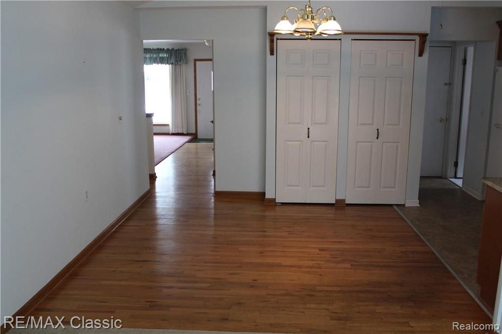 42566 Park Ridge Road Novi, MI 48375 - Photo 6 of 20