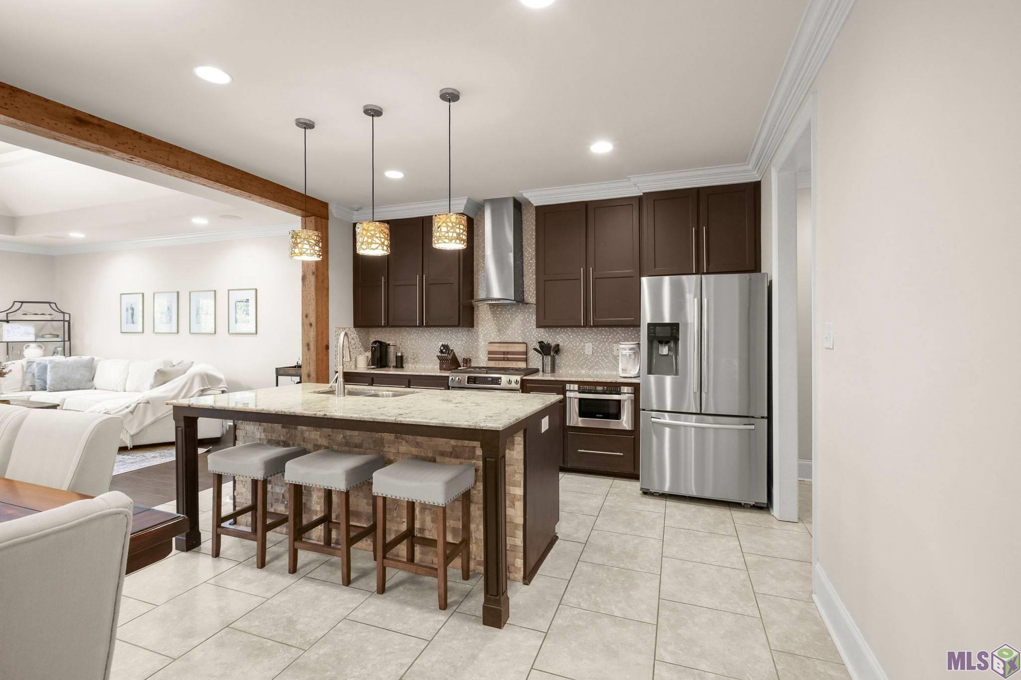 7927 Valencia Court Baton Rouge, LA 70820 - Photo 3 of 26 Gallery Image 3