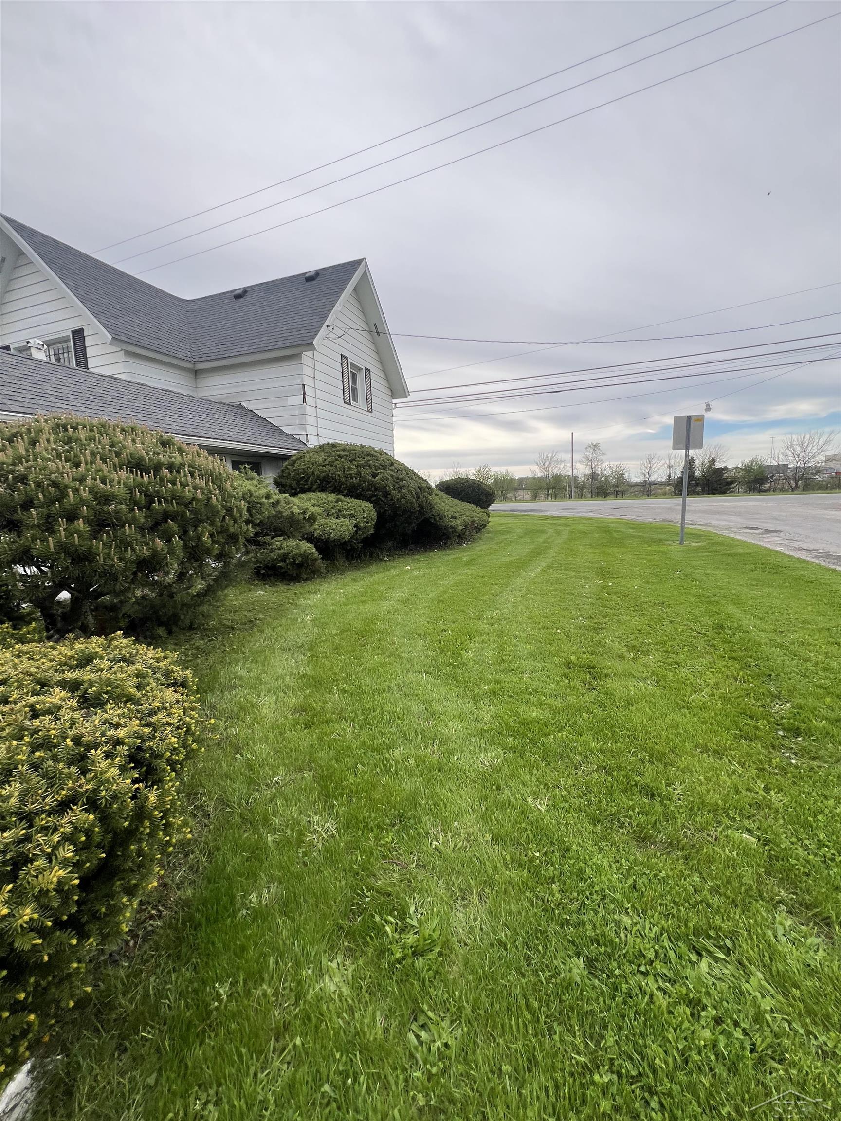 5016 Hess Road Saginaw, MI 48601 - Photo 4 of 33 Gallery Image 4