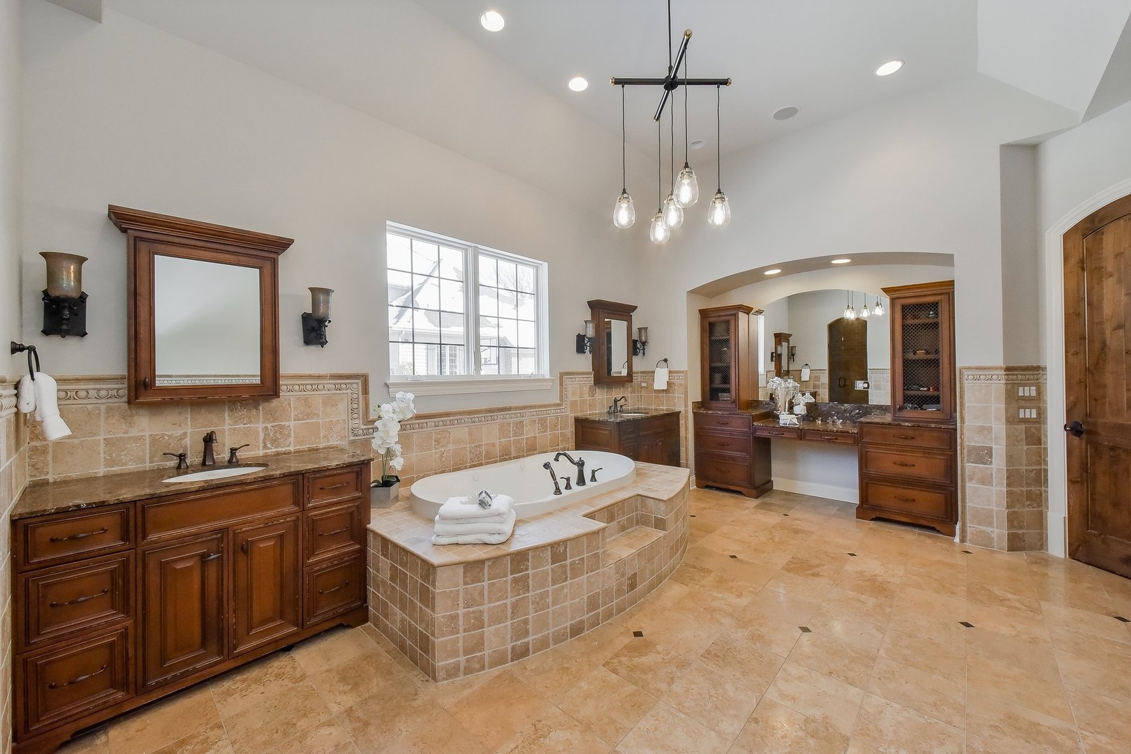 1025 East Hillside Road Naperville, IL 60540 - Photo 18 of 40