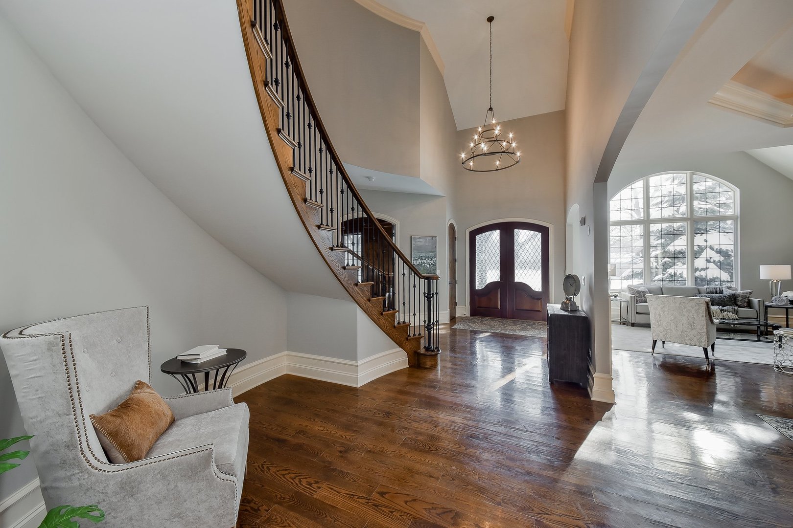 1025 East Hillside Road Naperville, IL 60540 - Photo 4 of 40