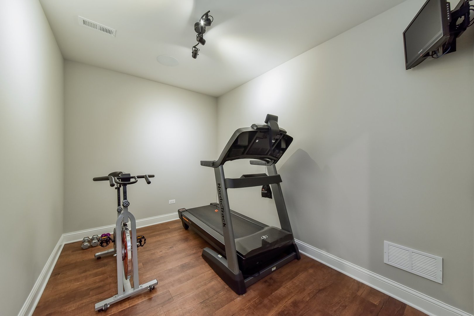 1025 East Hillside Road Naperville, IL 60540 - Photo 39 of 40