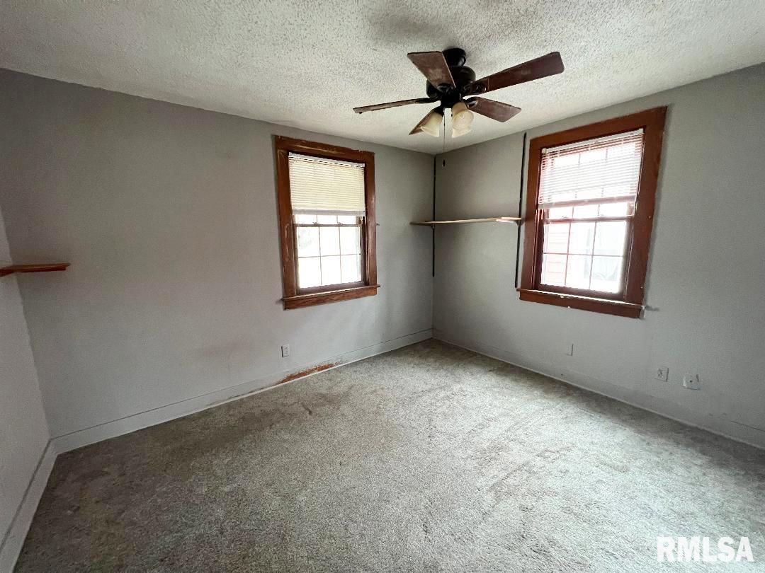 2604 Price Street Springfield, IL 62704 - Photo 5 of 11