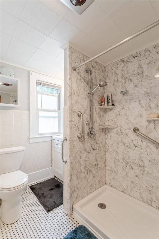 99 Wimbledon Road Irondequoit, NY 14617 - Photo 12 of 20 Full updated bath upstairs