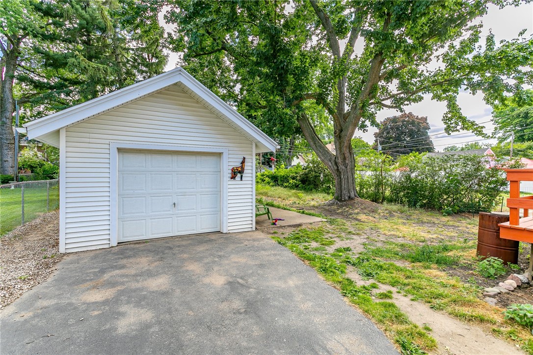 99 Wimbledon Road Irondequoit, NY 14617 - Photo 20 of 20