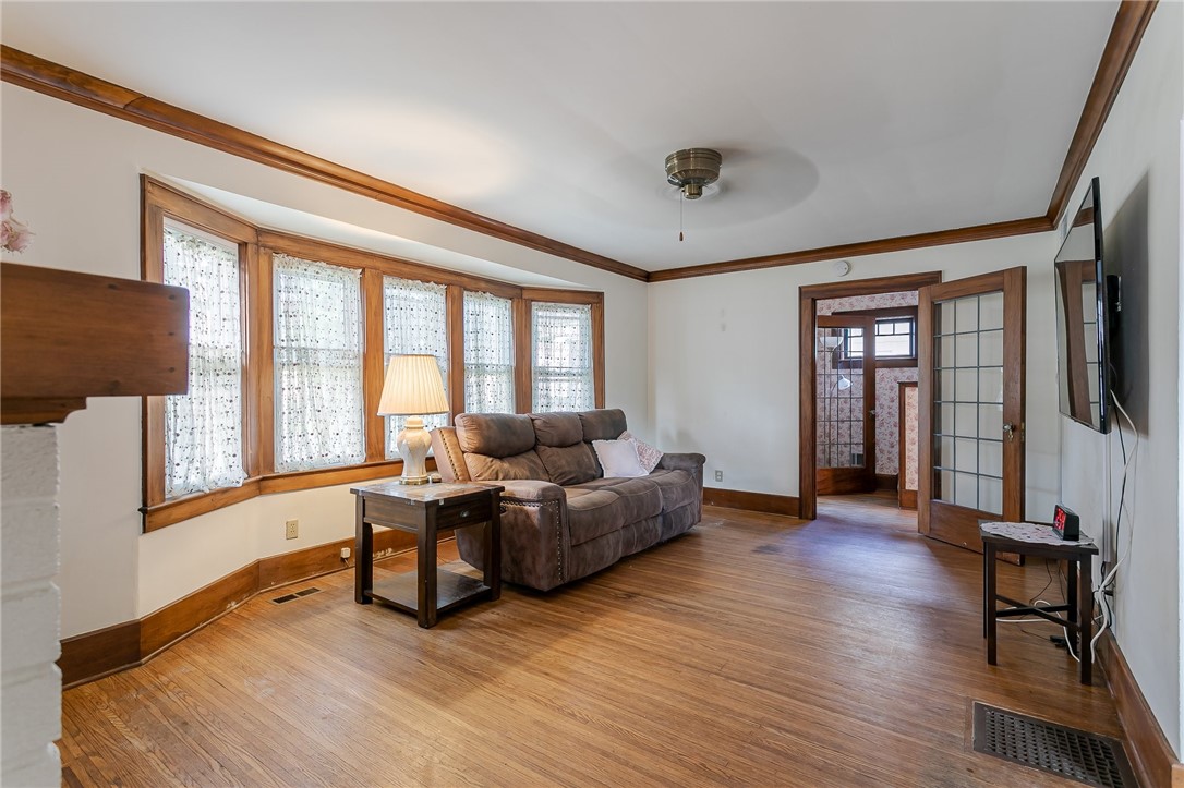 99 Wimbledon Road Irondequoit, NY 14617 - Photo 6 of 20