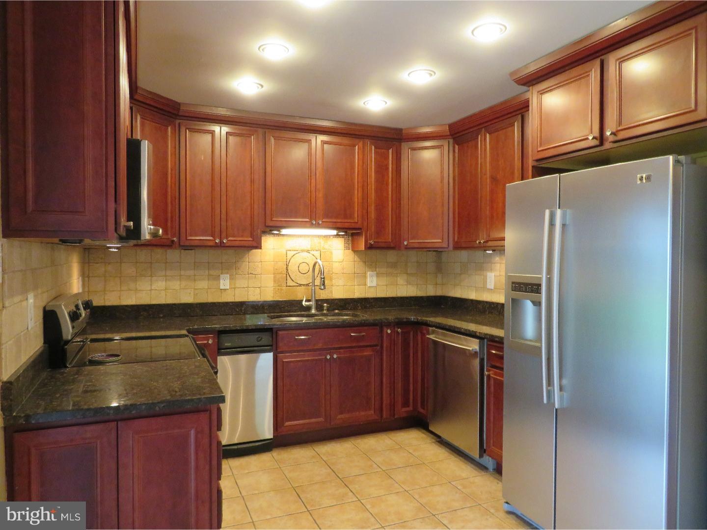 34 Quartz Road Levittown, PA 19057 - Photo 5 of 25 Gallery Image 5