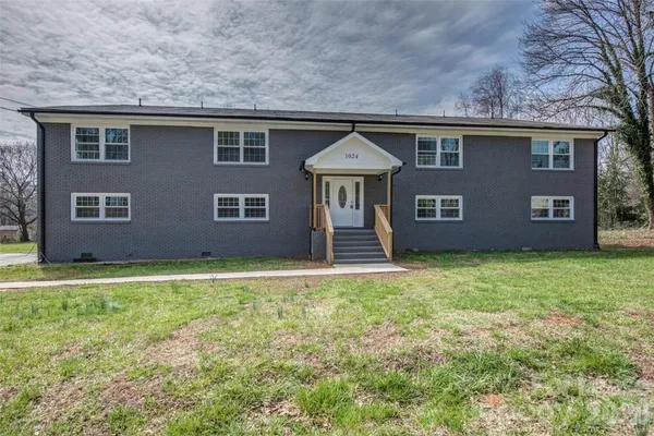 $1,095 | 1048 Avondale Road, Unit 11, Lowell, NC 28098