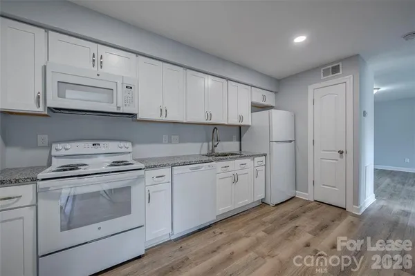 $1,095 | 1048 Avondale Road, Unit 11, Lowell, NC 28098