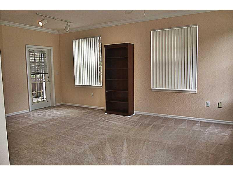 6678 West Sample Road, Unit B22 Coral Springs, FL 33067 - Photo 9 of 22 Living Room