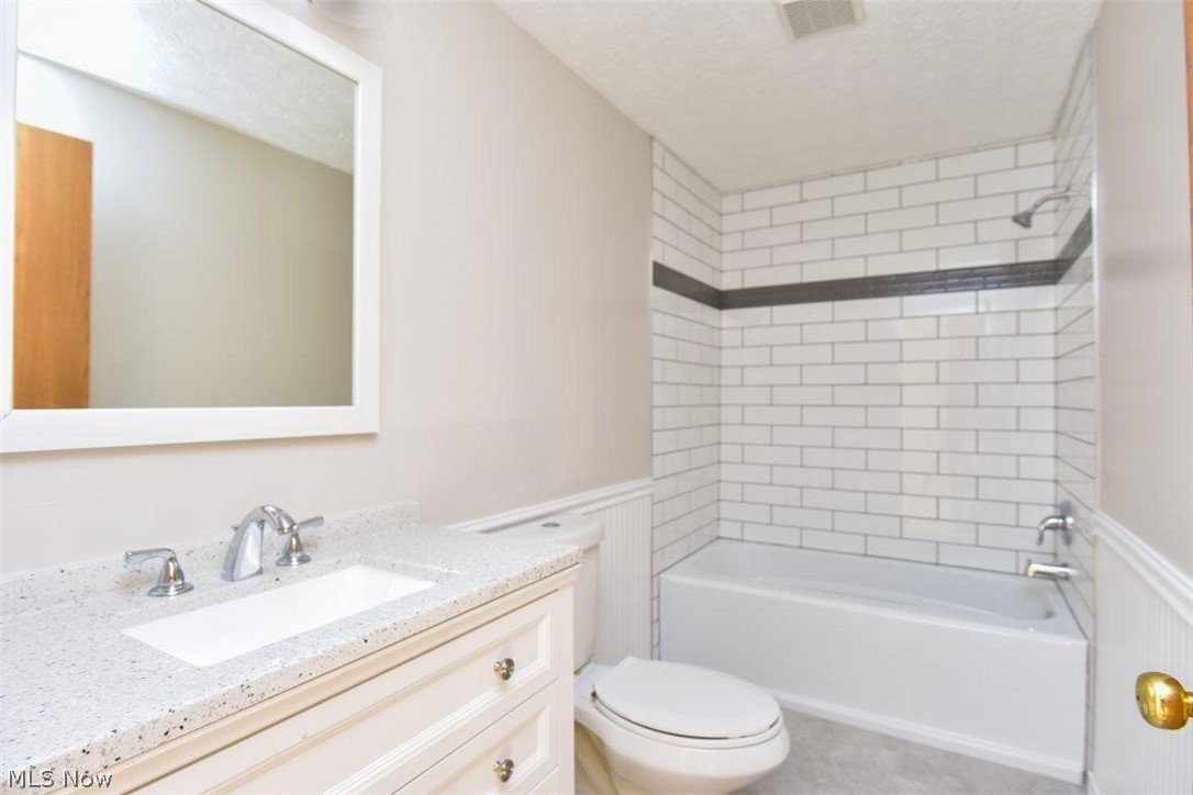 2875 Ries Street Norton, OH 44203 - Photo 9 of 21 Gallery Image 9
