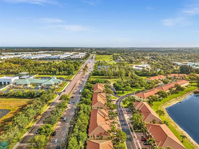 $407,000 | 753 Imperial Lake Road, Unit 753, West Palm Beach, FL 33413