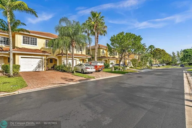 $407,000 | 753 Imperial Lake Road, Unit 753, West Palm Beach, FL 33413