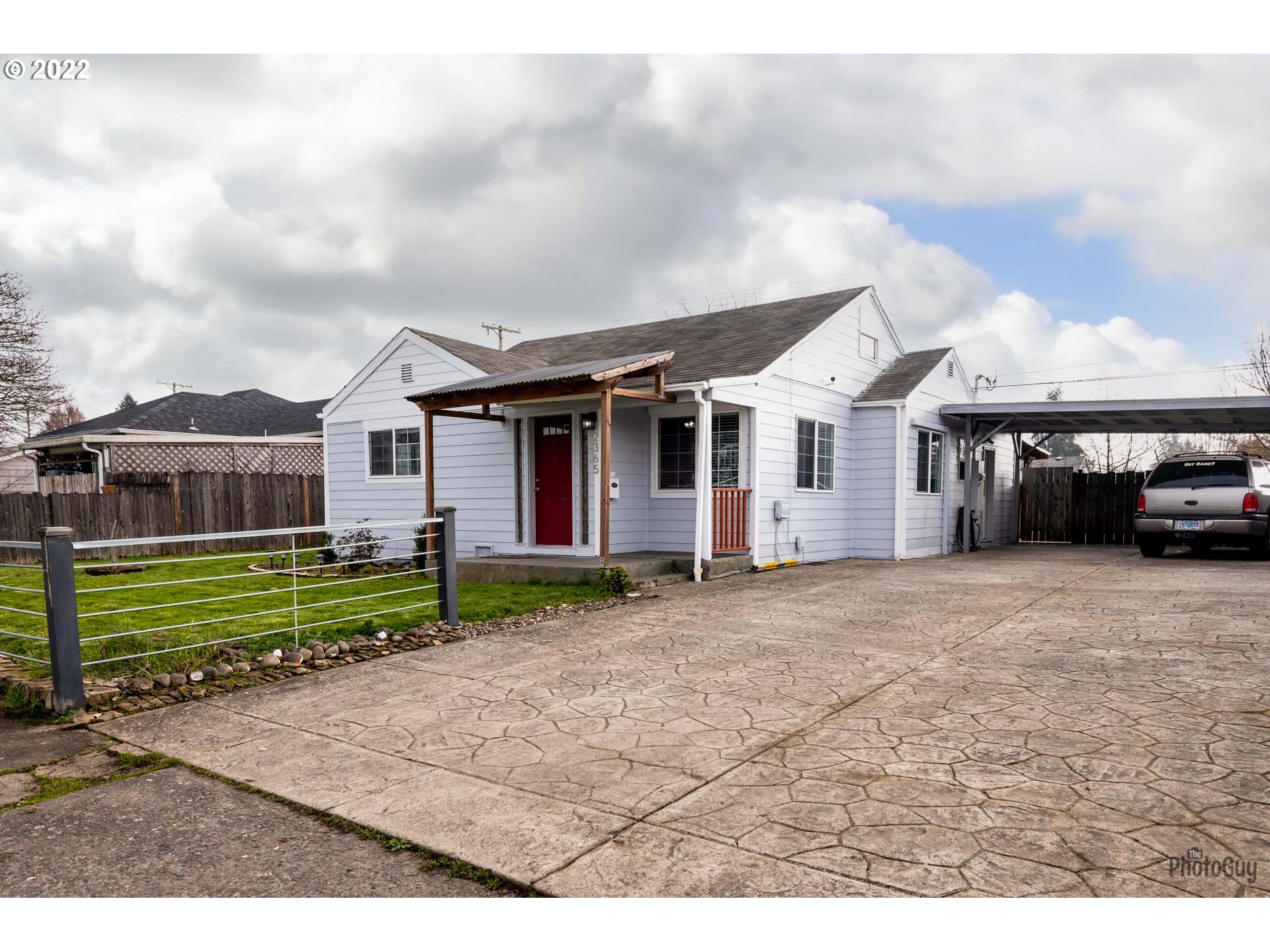 2365 E Street Springfield, OR 97477 - Photo 3 of 26