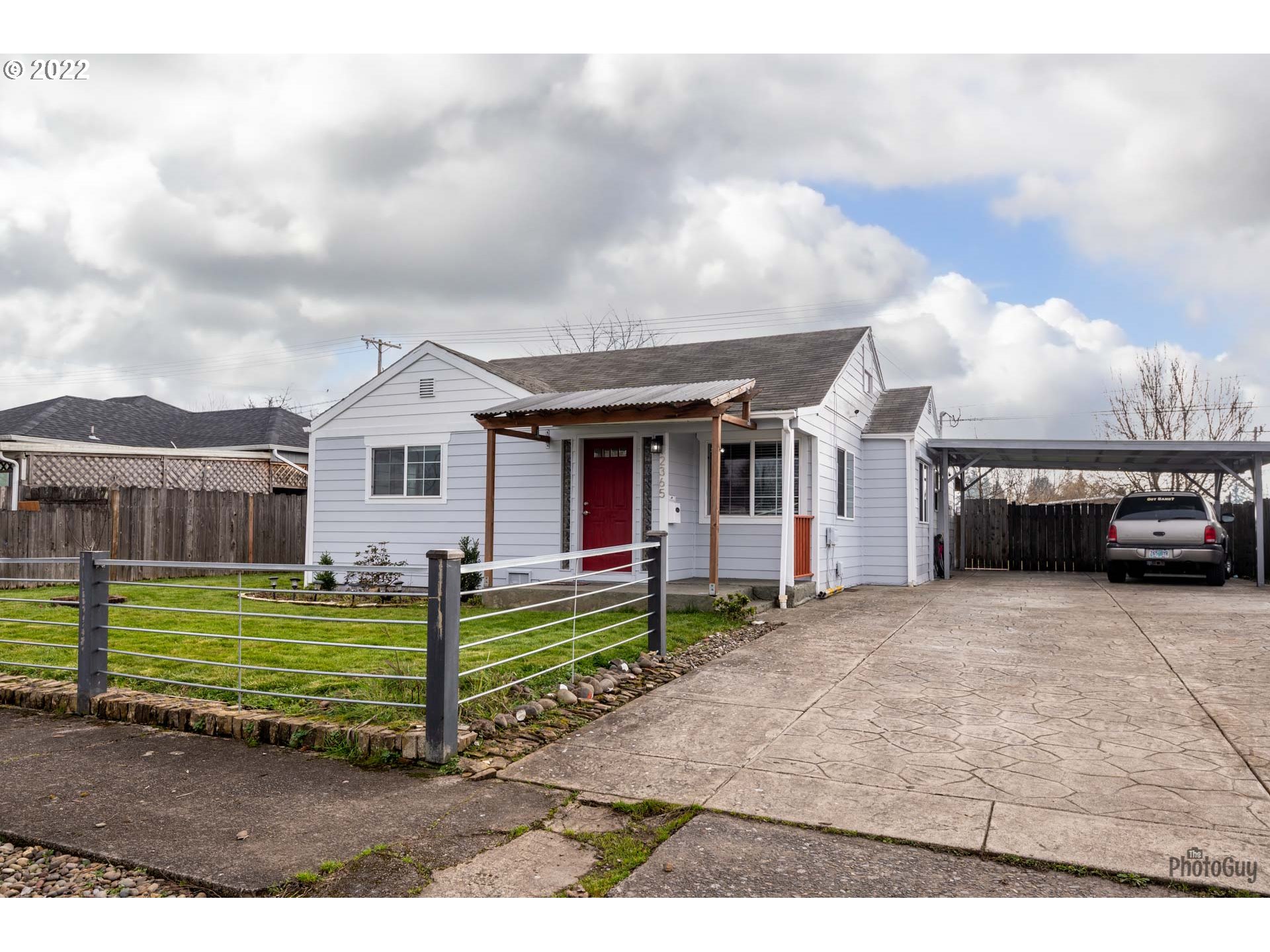 2365 E Street Springfield, OR 97477 - Photo 4 of 26