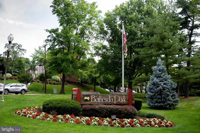 $297,000 | 12202 Braxfield Court, Unit 5, Rockville, MD 20852