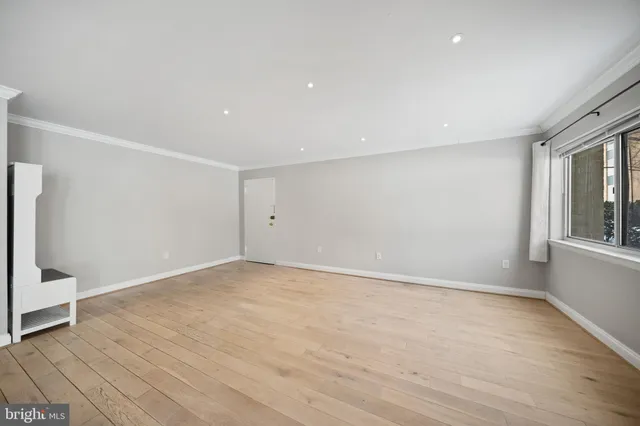 $297,000 | 12202 Braxfield Court, Unit 5, Rockville, MD 20852