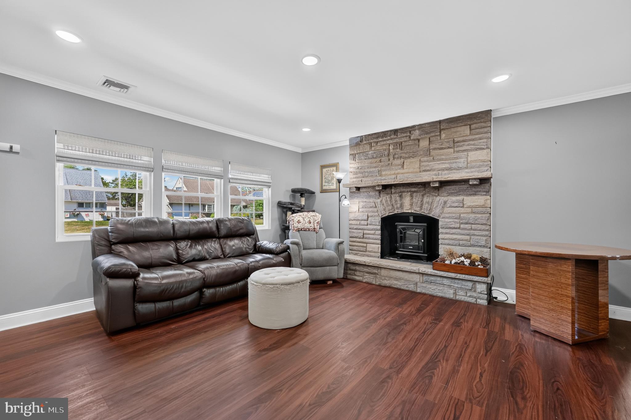 60 Pine Needle Road Levittown, PA 19056 - Photo 5 of 30