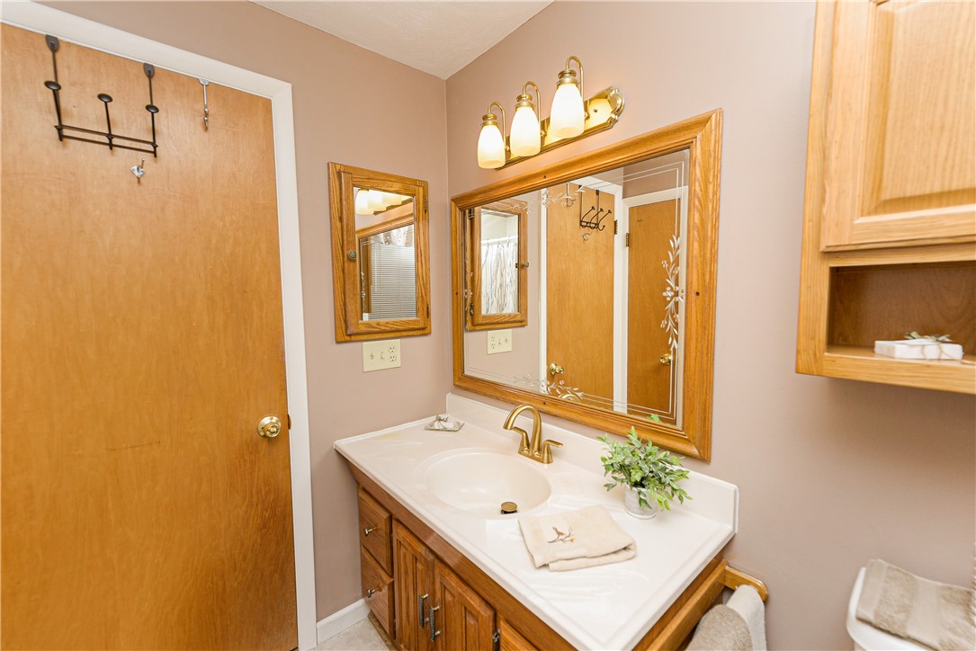 18 John Jay Drive Irondequoit, NY 14617 - Photo 25 of 37