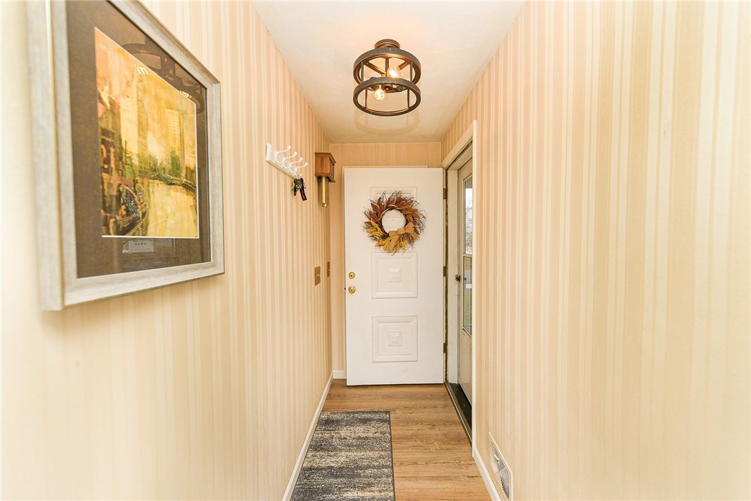 18 John Jay Drive Irondequoit, NY 14617 - Photo 5 of 37