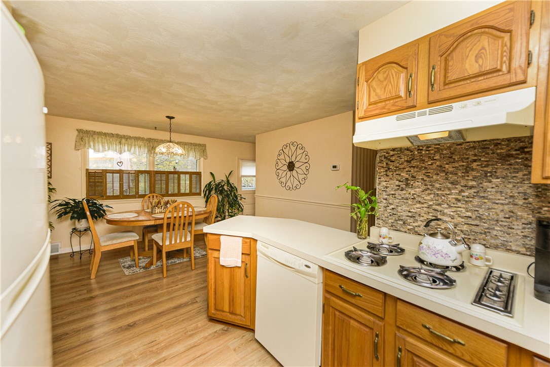 18 John Jay Drive Irondequoit, NY 14617 - Photo 9 of 37