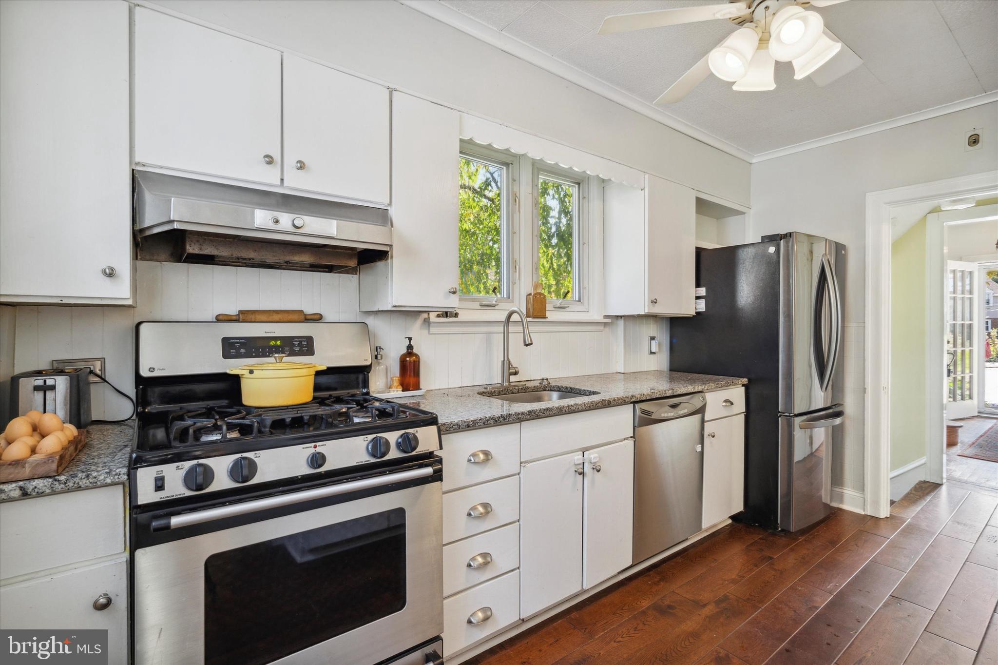 309 Boyer Road Cheltenham, PA 19012 - Photo 13 of 35 Galley Kitchen