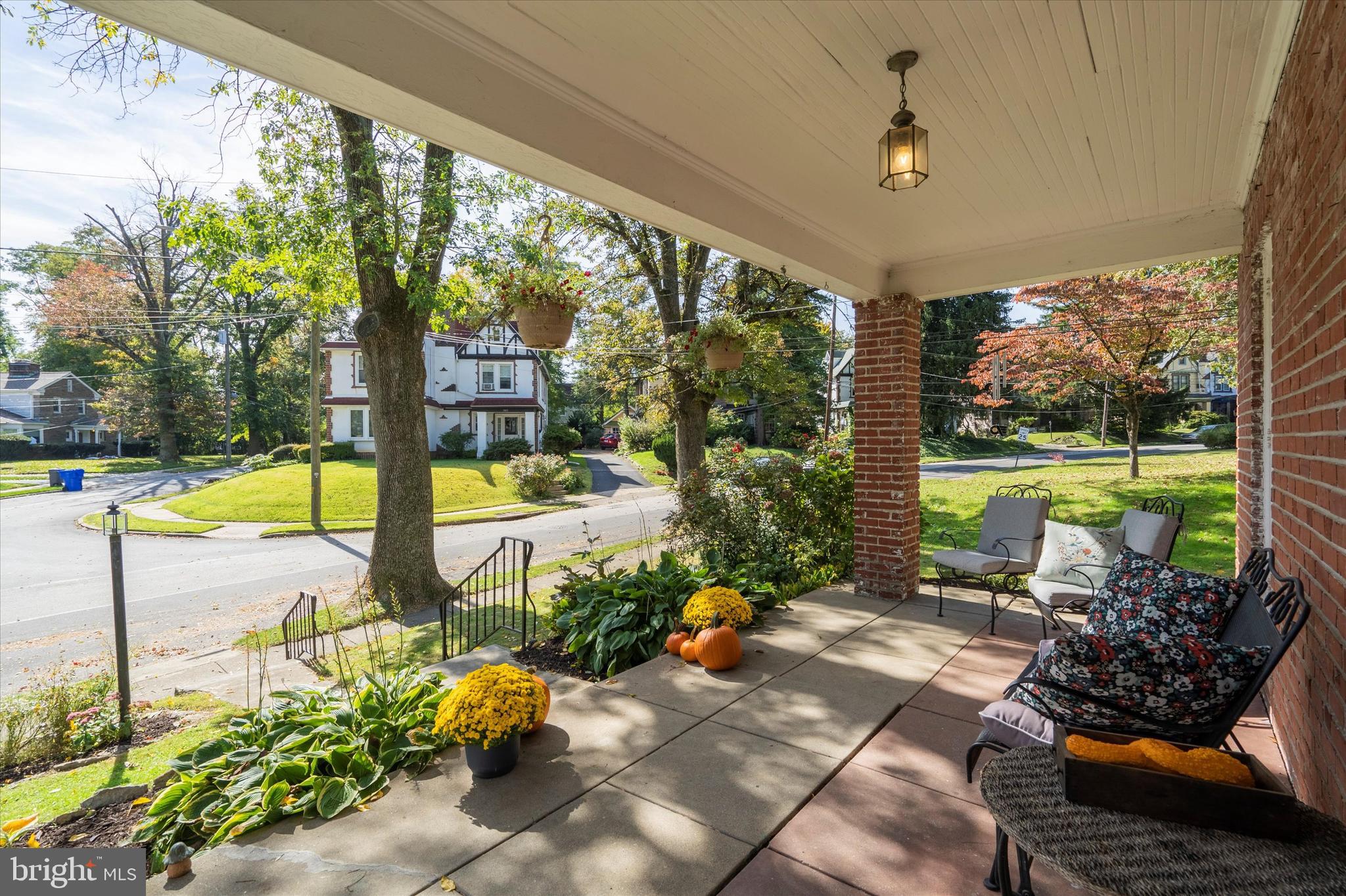 309 Boyer Road Cheltenham, PA 19012 - Photo 2 of 35 Great Front Porch