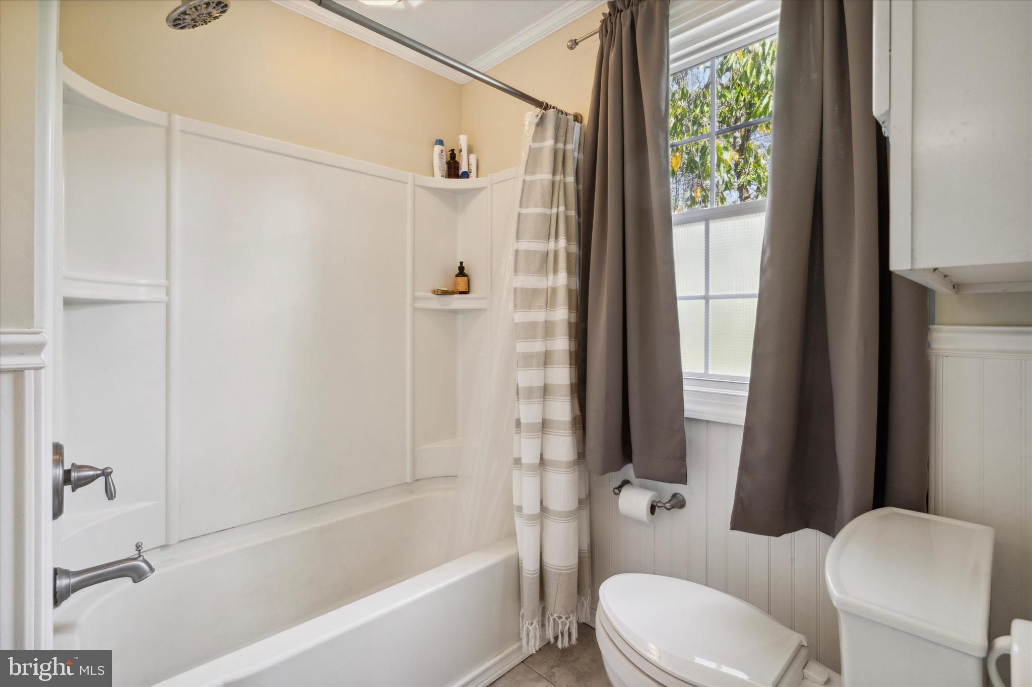 309 Boyer Road Cheltenham, PA 19012 - Photo 22 of 35 Hall Bathroom