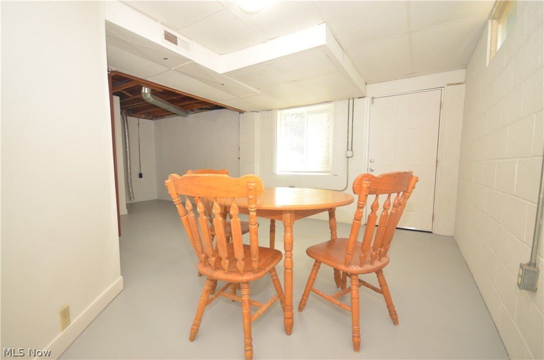 625 Hillman Road Akron, OH 44312 - Photo 26 of 39