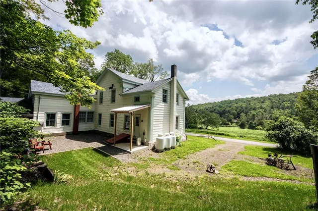 $2,200 | 345 Dorr Edson Road, Oneonta, NY 13820