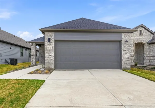 $1,775 | 3711 White Rock Drive, Farmersville, TX 75442