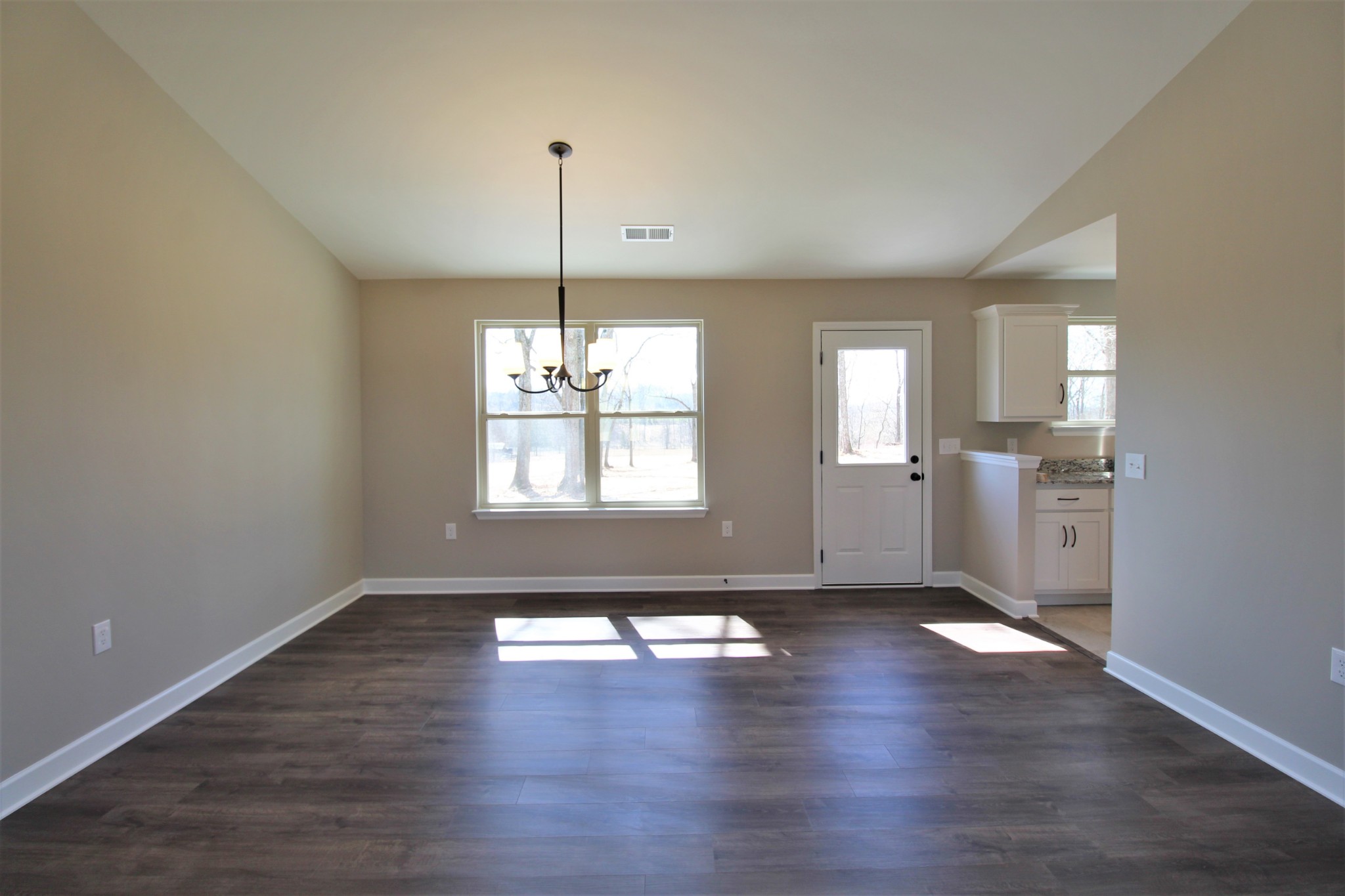 554 Governor Hall Road Castalian Springs, TN 37031 - Photo 5 of 17 Gallery Image 5