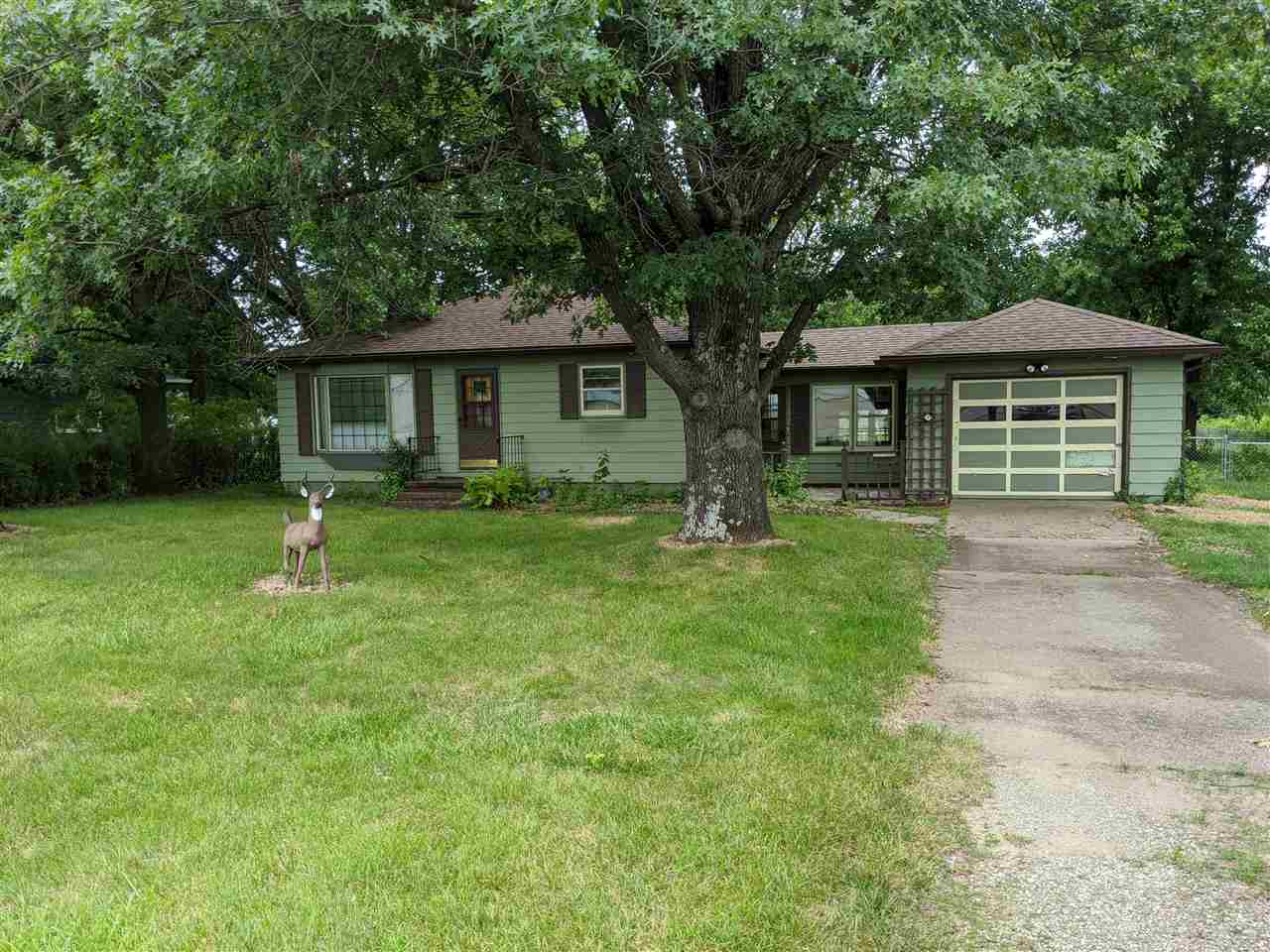7336 La Porte Road Waterloo, IA 50702 - Photo 2 of 19 Gallery Image 2