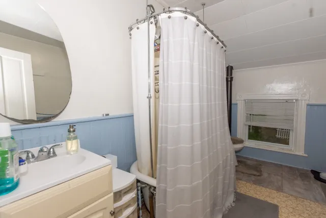 $274,900 | 117 West Main Street, Sprague, CT 06330