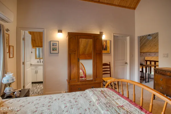 $469,000 | 1912 Little Doe Trail, Overgaard, AZ 85933