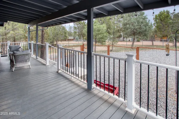 $469,000 | 1912 Little Doe Trail, Overgaard, AZ 85933