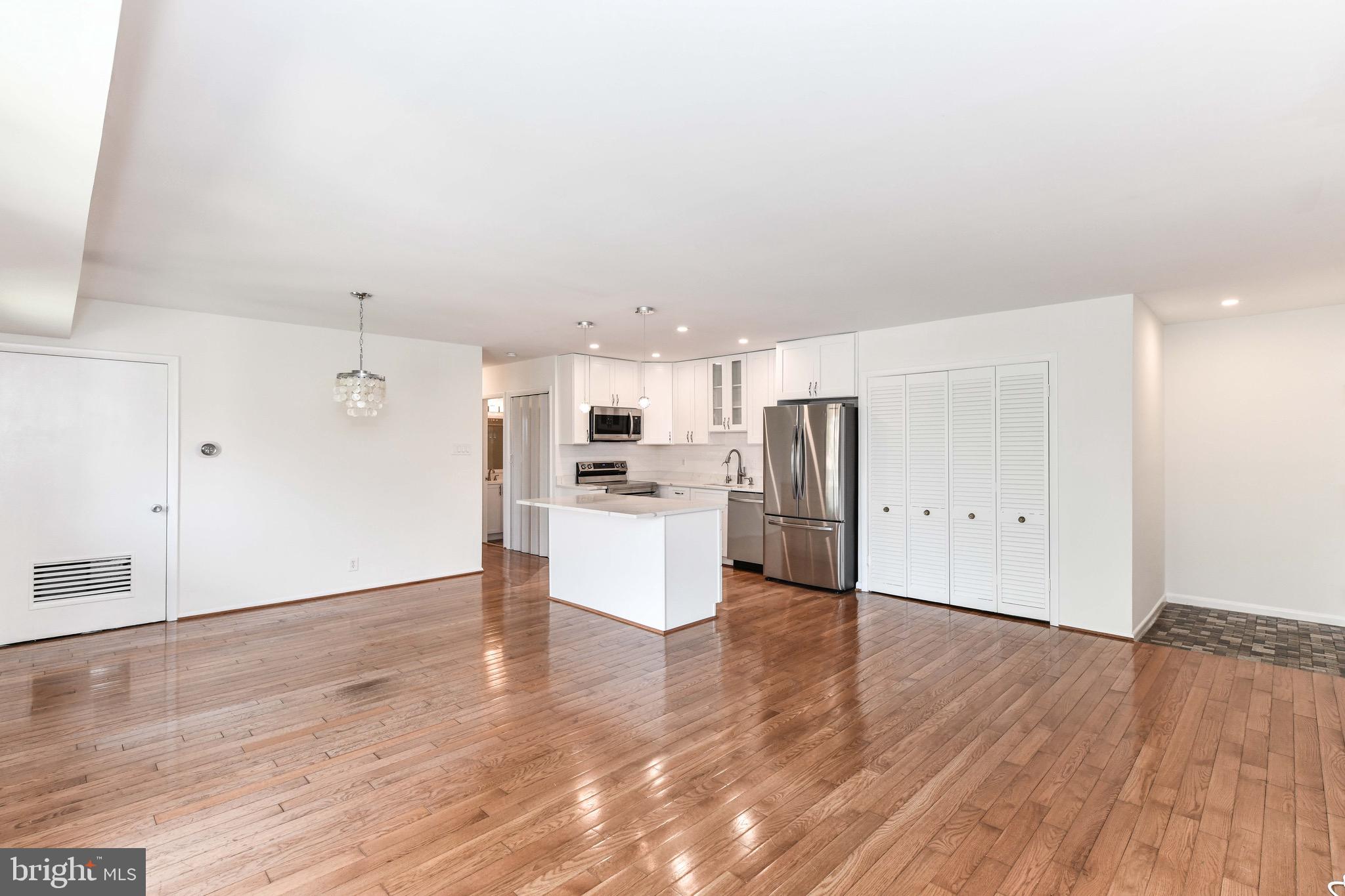 6240 Edsall Road, Unit 403 Alexandria, VA 22312 - Photo 16 of 31 Gallery Image 16