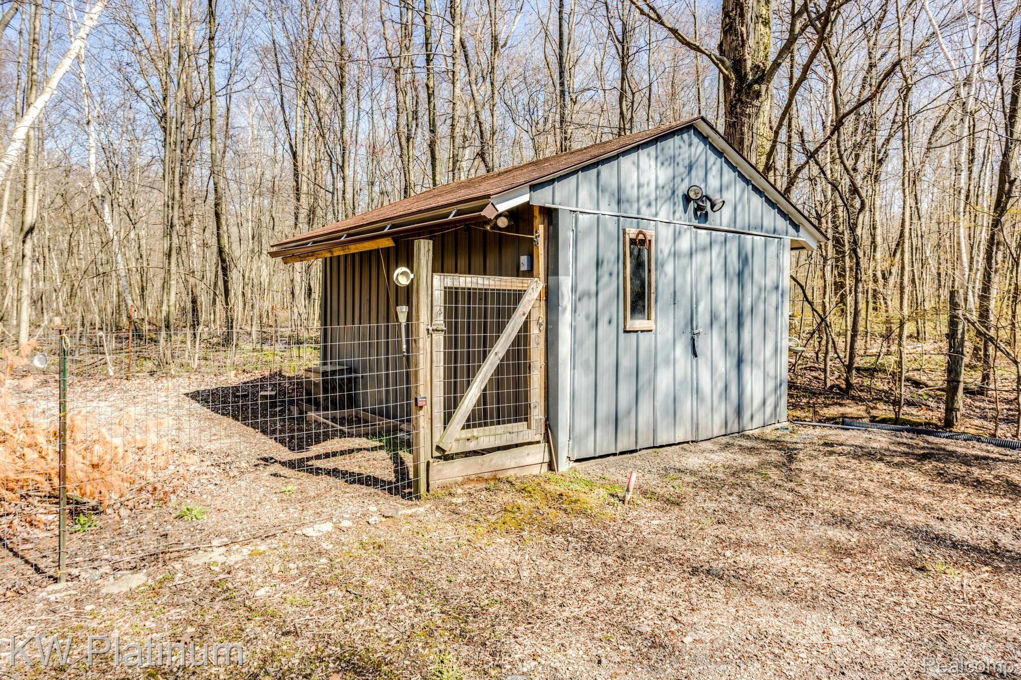2928 Range Road Port Huron, MI 48060 - Photo 9 of 39 2928 Range Rd-9.jpg