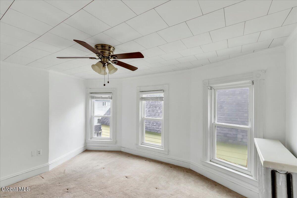2115 Colgate Place Schenectady, NY 12304 - Photo 30 of 43 37-Bedroom