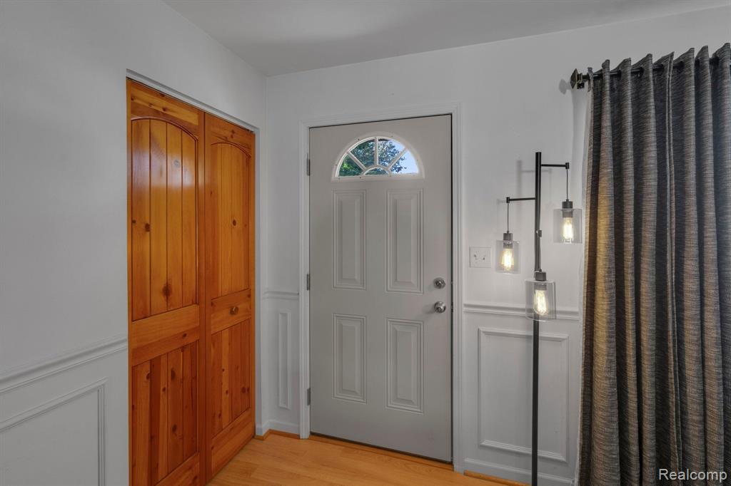 47194 Frederick Road Utica, MI 48317 - Photo 22 of 26