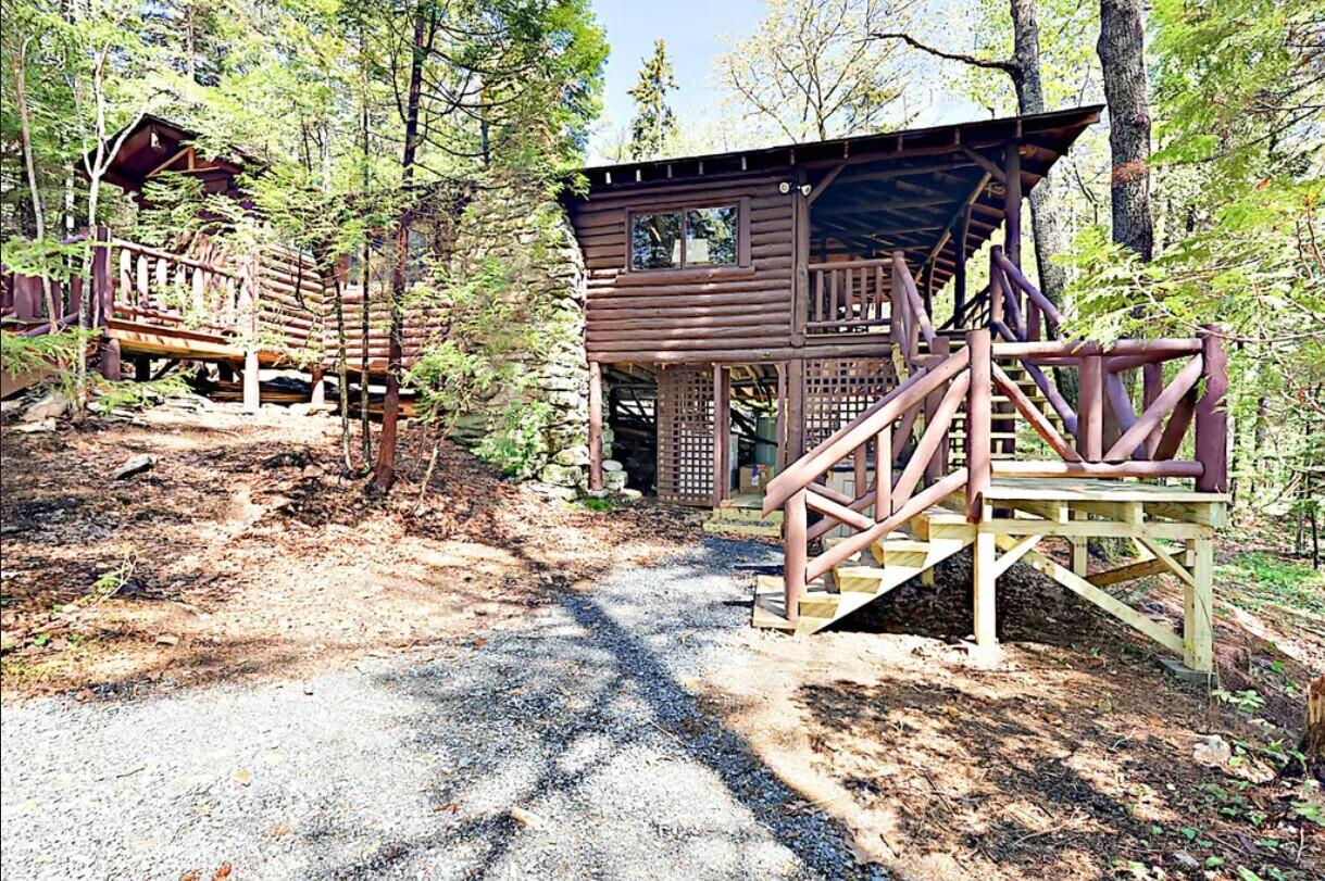 1st MLS Photo Exterior