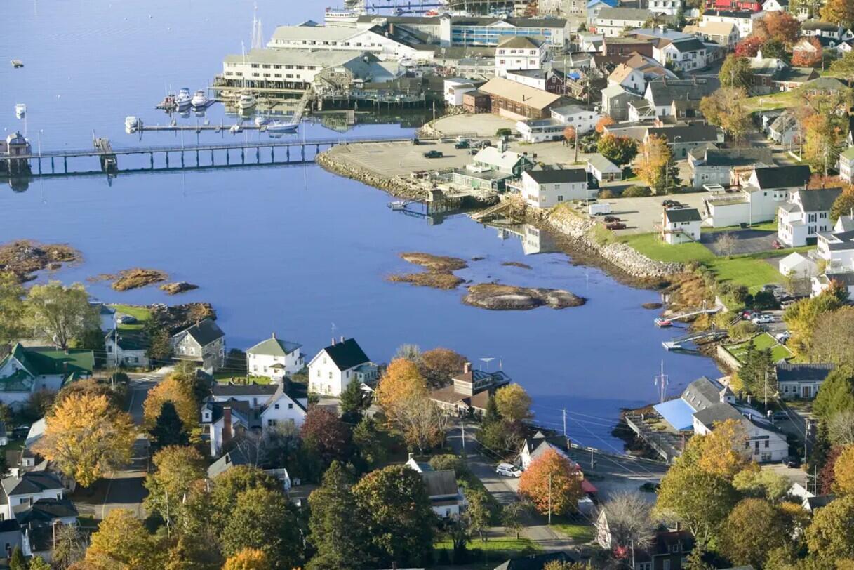 4 Crooked Pine Road Boothbay Harbor, ME 04538 - Photo 19 of 20 17 Harbor View