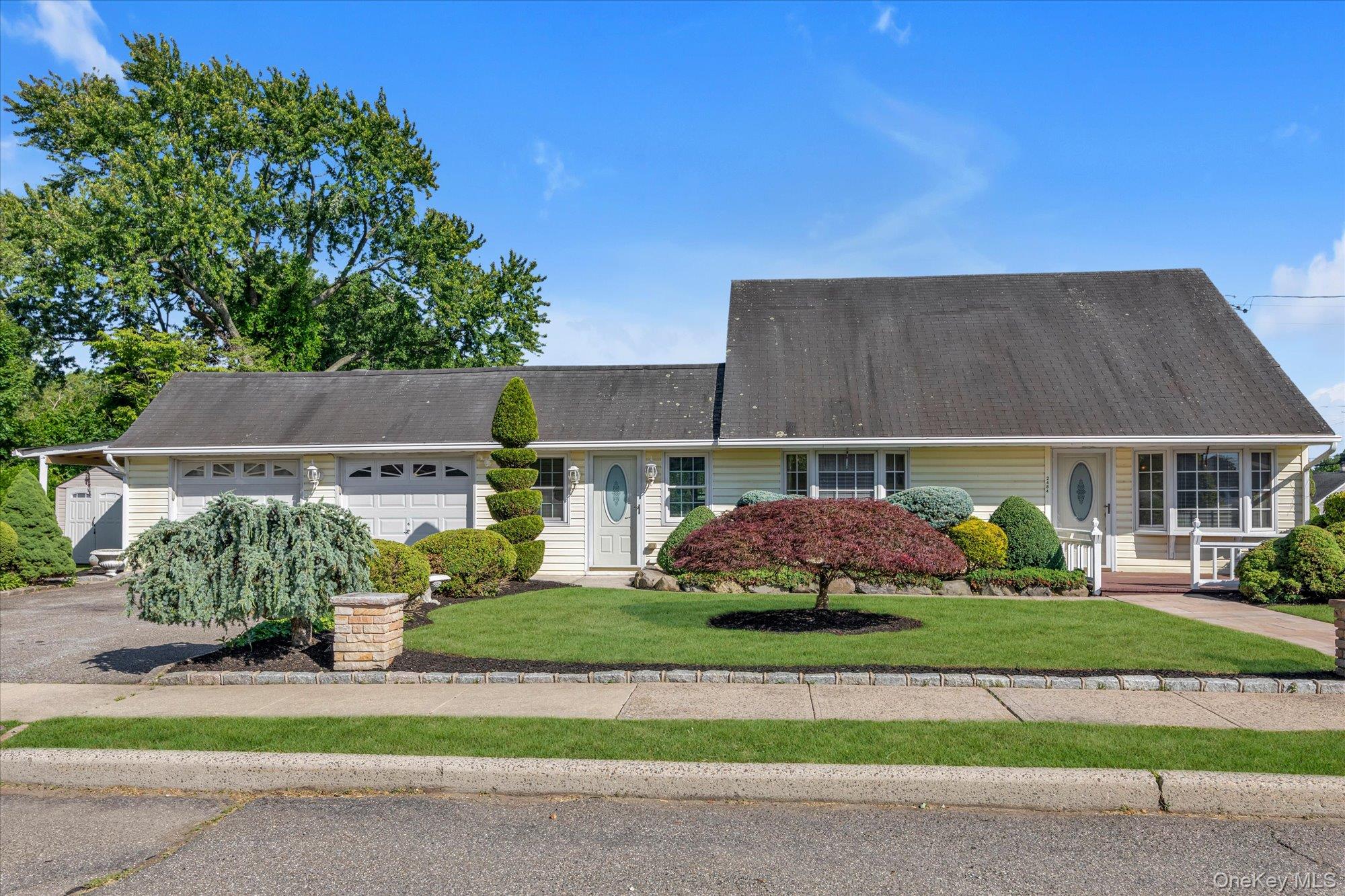 2484 Lindy Road Westbury, NY 11590 - Photo 1 of 20